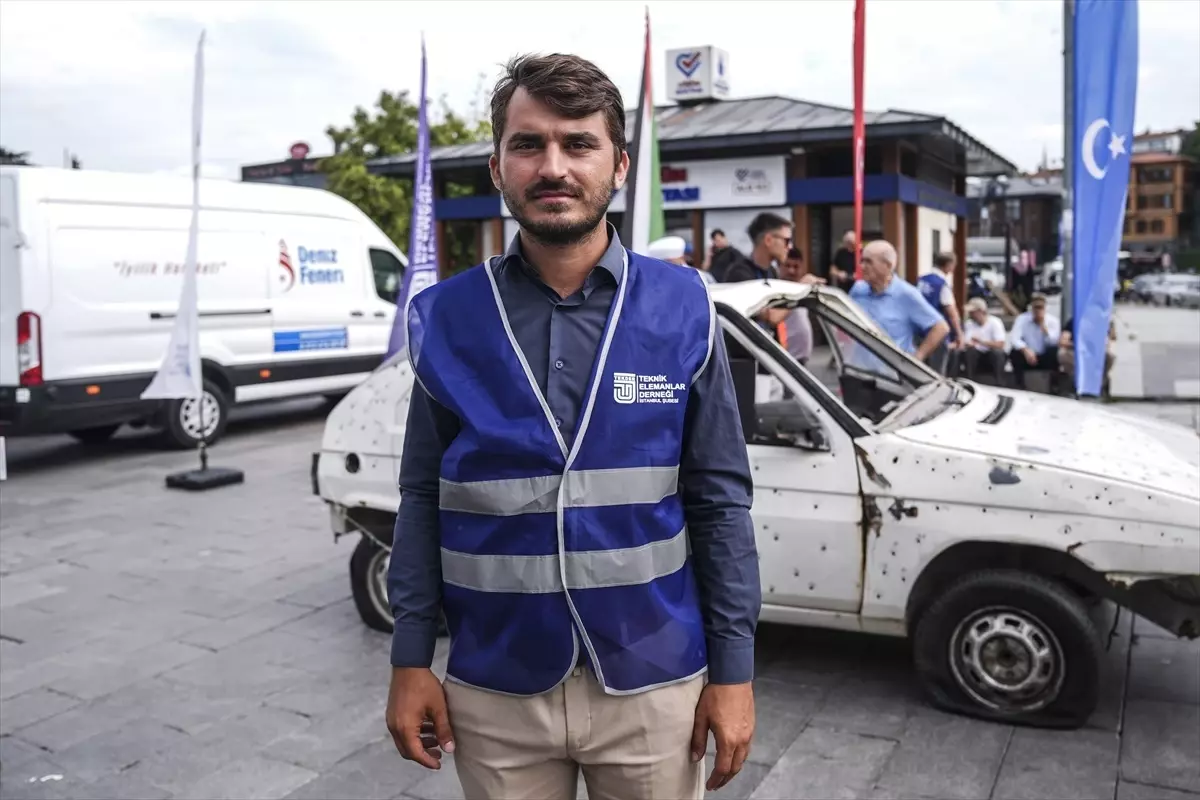 "Gezici Soykırım Müzesi" Eyüpsultan Meydanı\'nda halkla buluştu