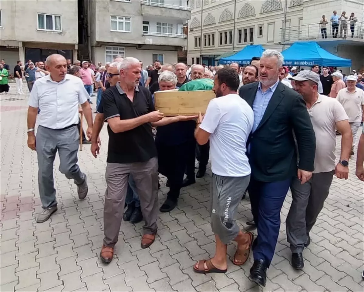 Doğankent\'te Trafik Kazası: 4 Kişi Hayatını Kaybetti