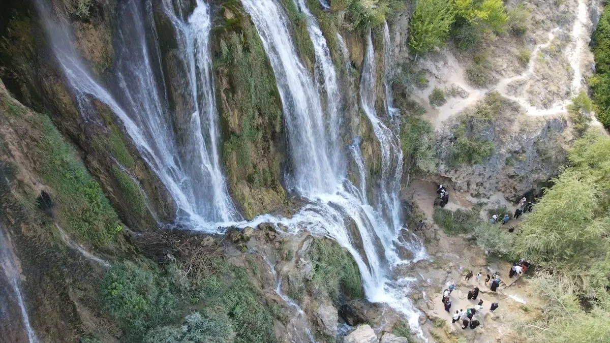 Serinlik Arayanların Sığınağı: Girlevik Şelalesi