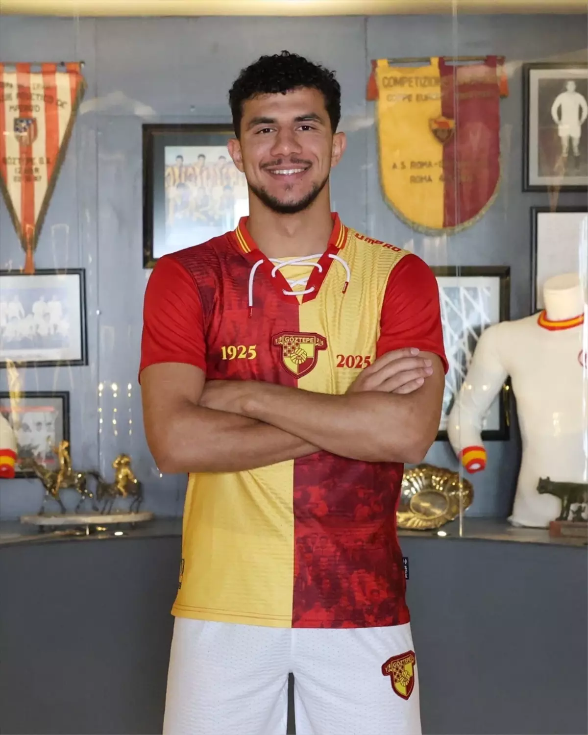 Göztepe, Ürdünlü forvet İbrahim Sabra\'yı transfer etti