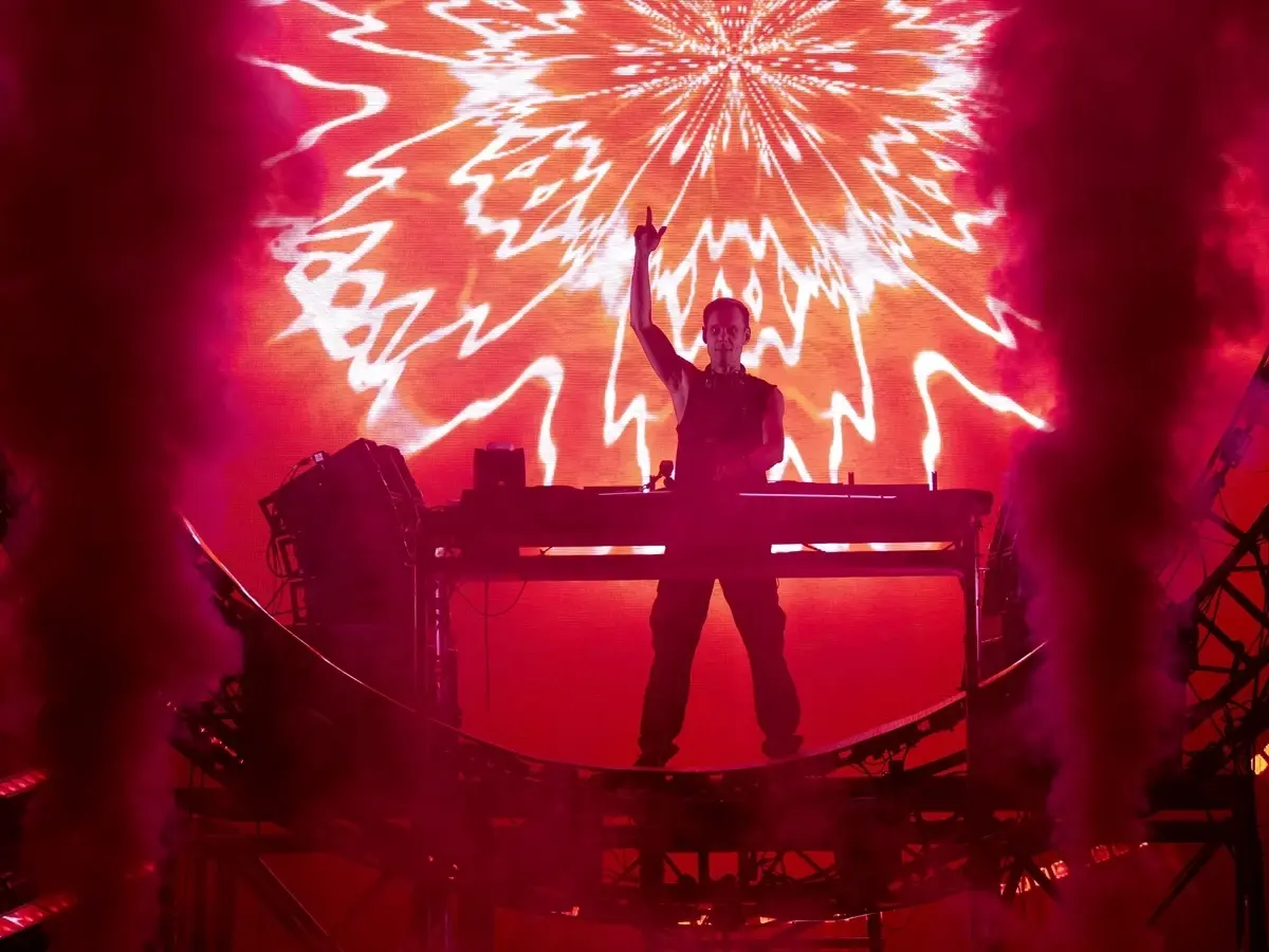 Armin van Buuren İstanbul\'da Konser Verdi
