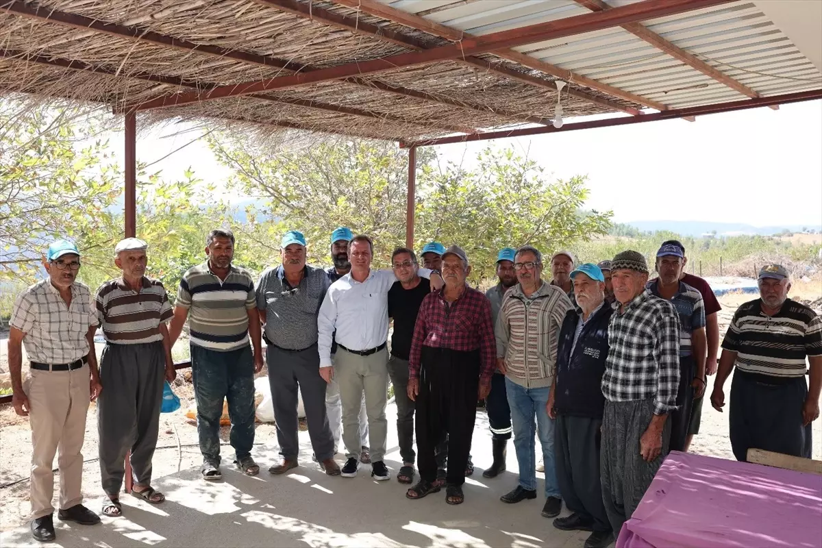 Önge, Öğrencilere Kırtasiye Seti Dağıttı
