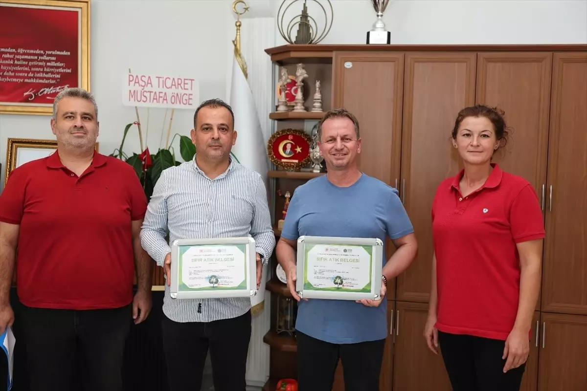 Gülnar Belediyesi yeni birimlere "Sıfır Atık Belgesi" aldı