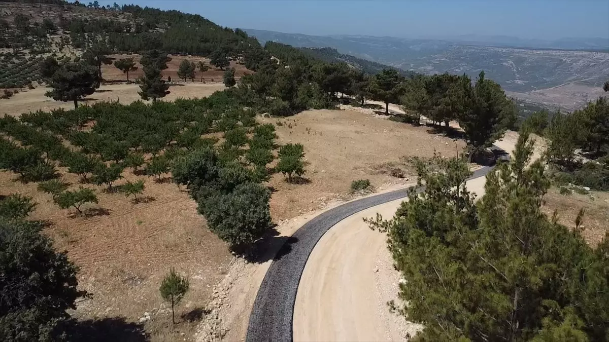 Gülnar’da Asfaltlama Çalışmaları Devam Ediyor