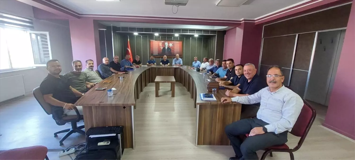 Gümüşhacıköy\'de Eğitim Değerlendirme Toplantısı