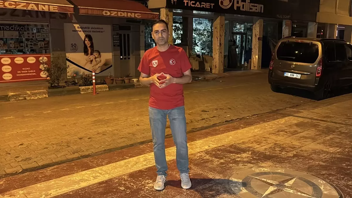 Kedi Heimlich Manevrasıyla Kurtarıldı