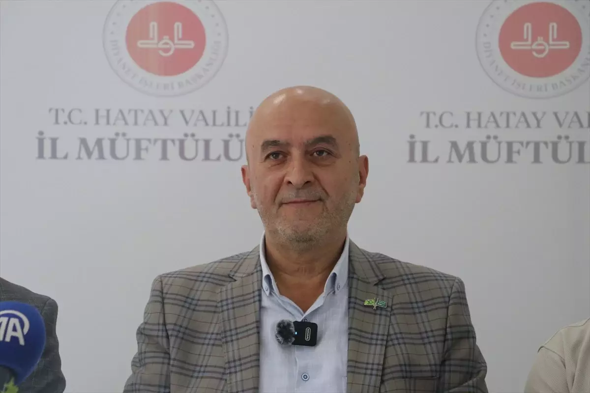 Hatay\'da Depremzedelere Toplu Düğün