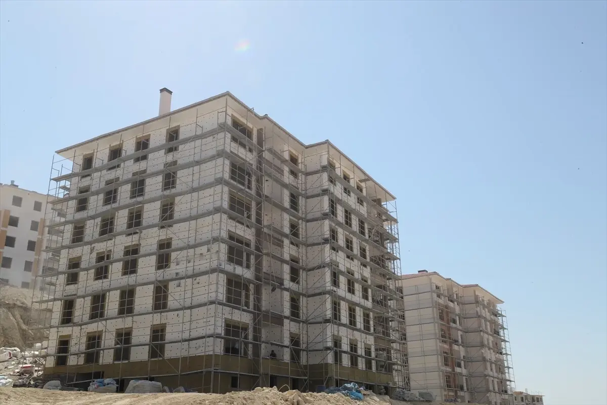 Antakya\'da Afet Konutları İnşaatı Devam Ediyor