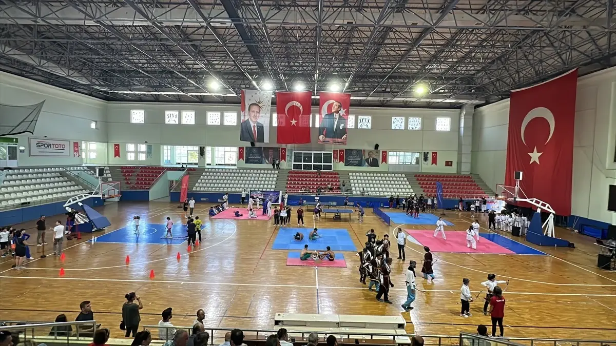 İskenderun\'da Spor Okulları Açıldı