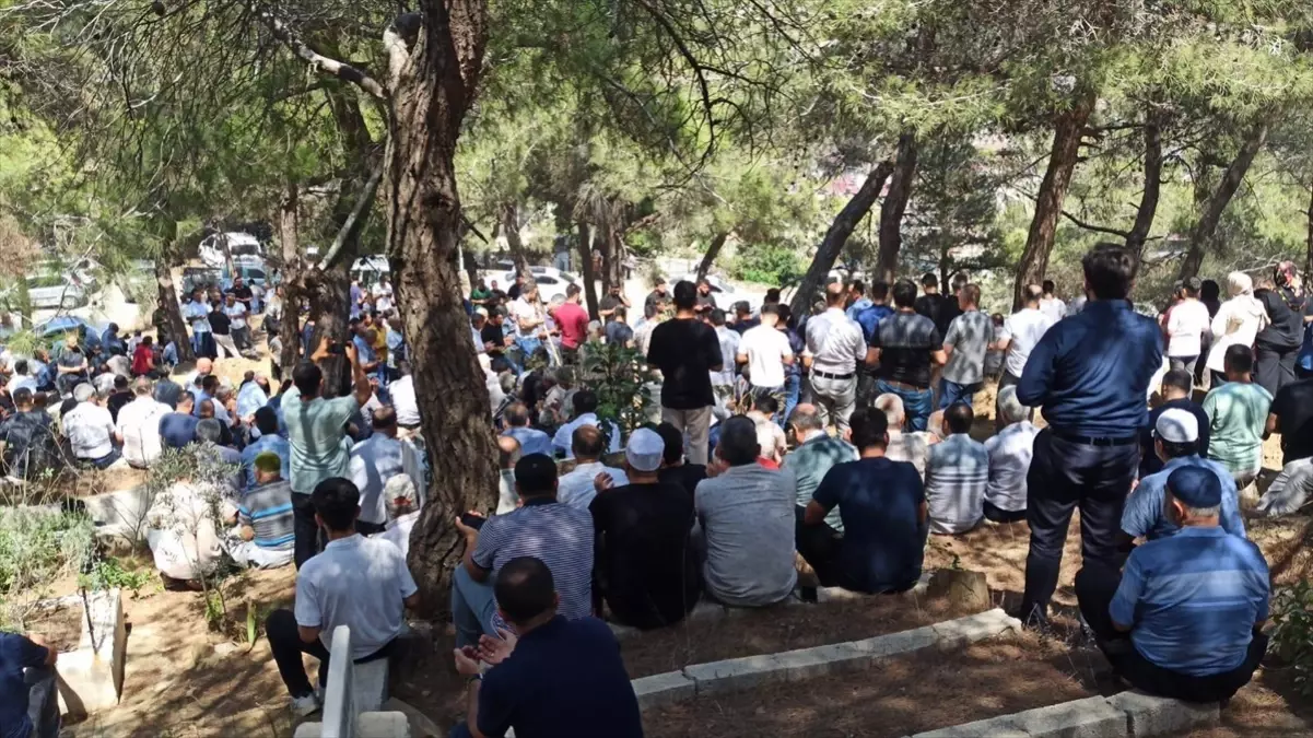 Hassa\'da Trafik Kazası: 3 Kişi Hayatını Kaybetti