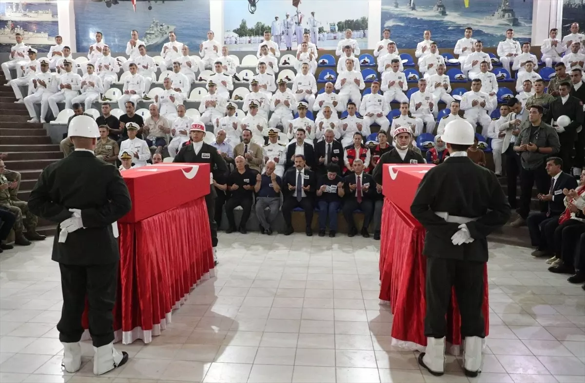 İskenderun\'da 2 Şehit Uğurlandı
