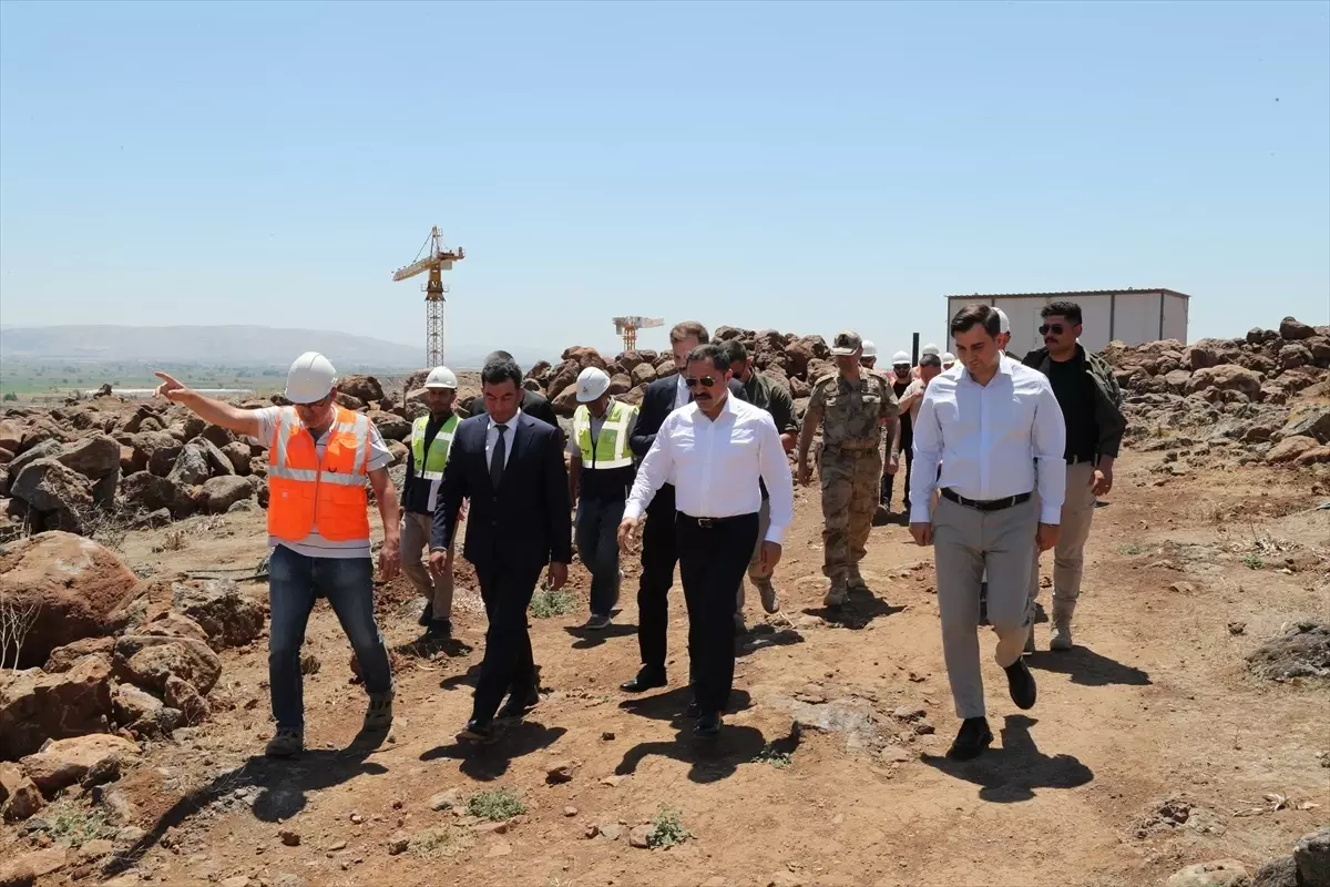 Kırıkhan\'da Roketsan Endüstri Bölgesi İnşaatı Devam Ediyor