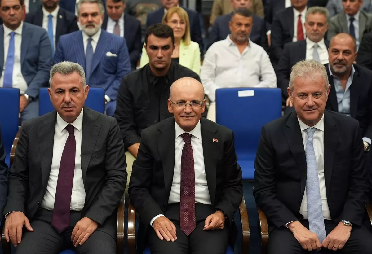 Bakan Şimşek İzmir İş Dünyası ile Buluştu