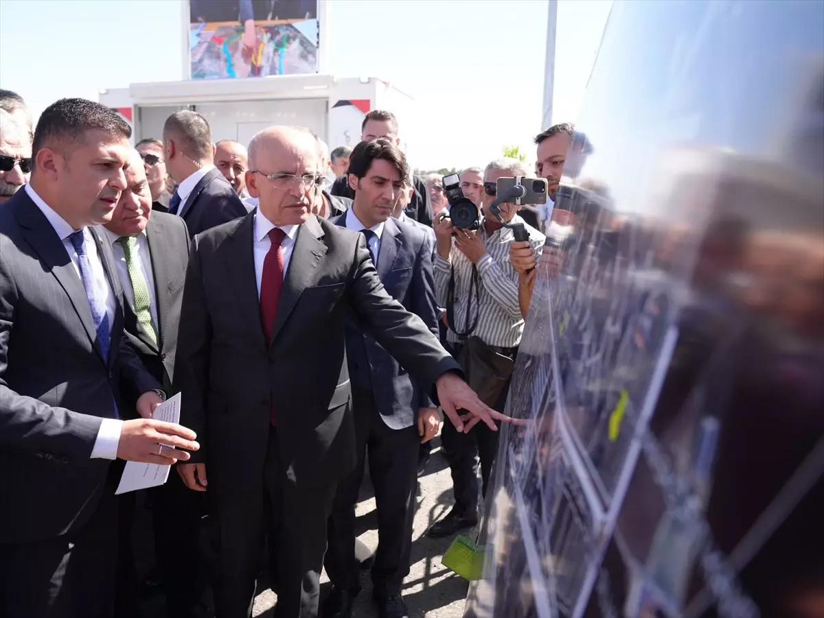 Hazine ve Maliye Bakanı Şimşek, Batman\'da Recep Tayyip Erdoğan Bulvarı\'nın açılışında konuştu Açıklaması