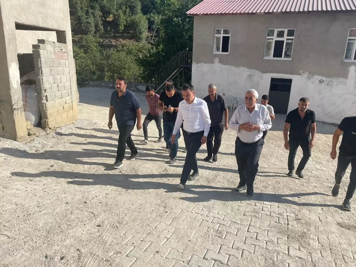 Kaymakam Bilgin, Hizan\'da Köy Ziyaretlerine Devam Ediyor