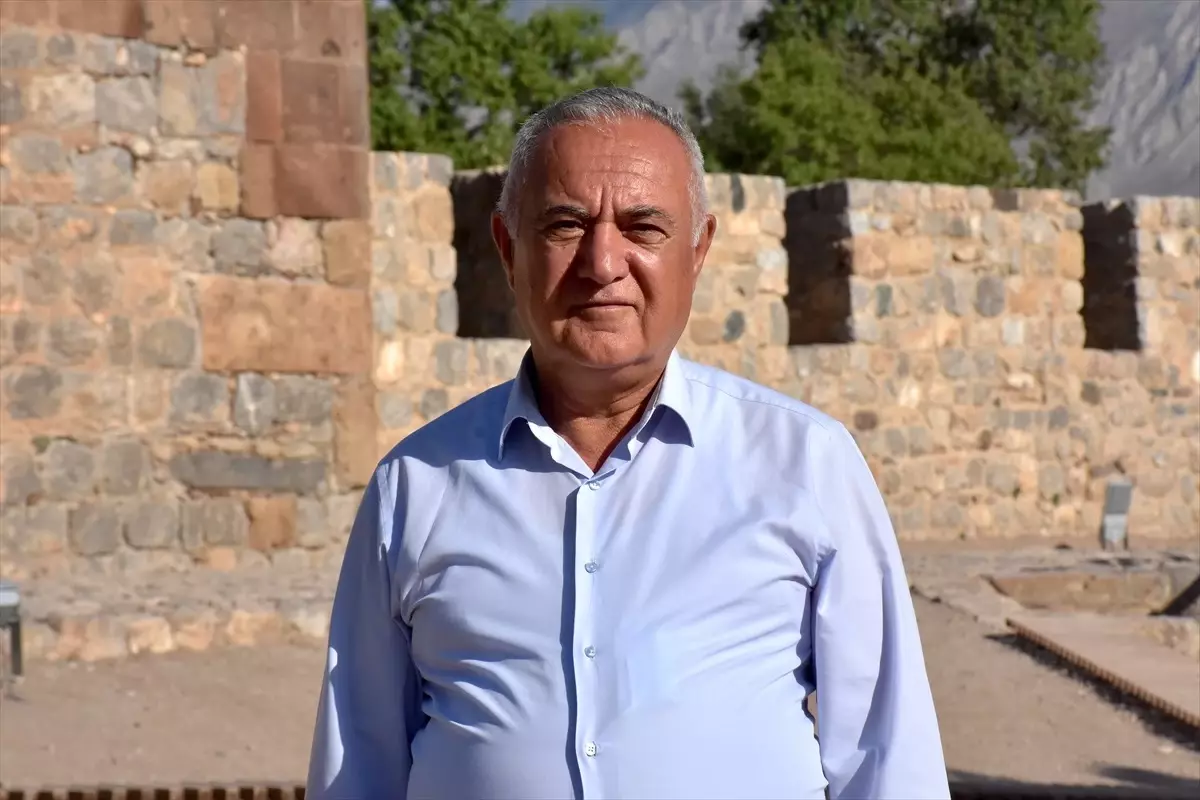 Huzurevi Sakinleri Van\'ı Keşfediyor
