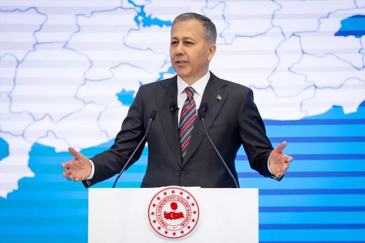 İçişleri Bakanı Yerlikaya, Emniyet Genel Müdürlüğü 2025 Yılı Genel Atama Programı\'nda konuştu Açıklaması
