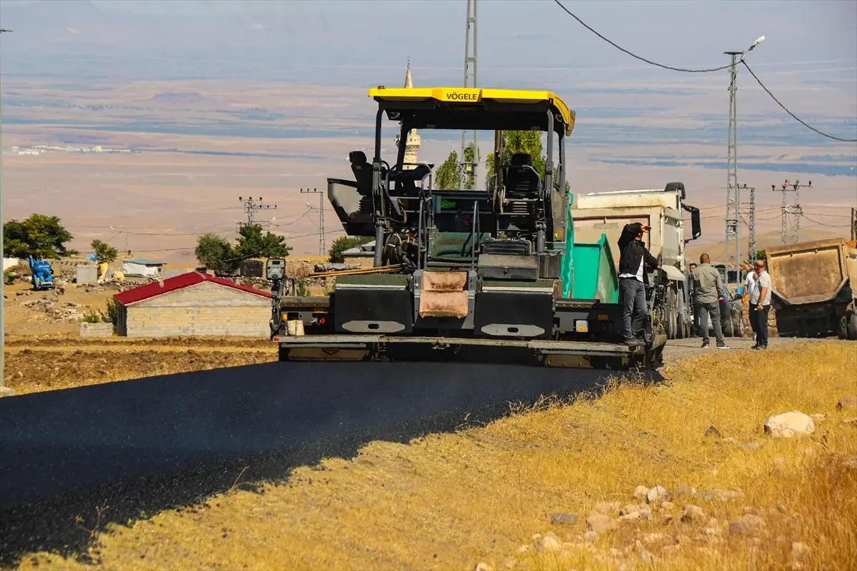 Iğdır\'da Kış Öncesi Yol Çalışmaları