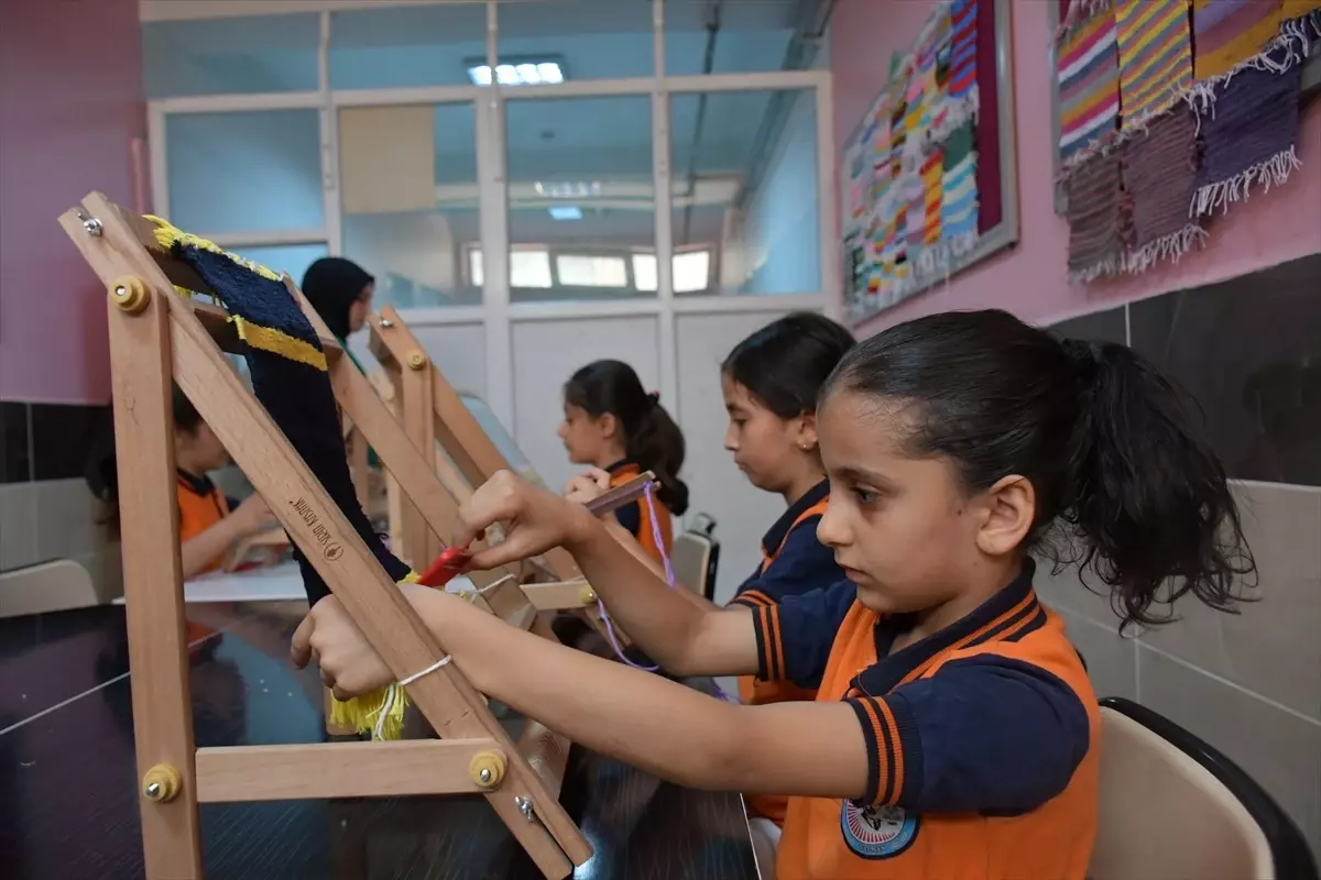 Batman\'da Kilim Dokuma Atölyesi Açıldı