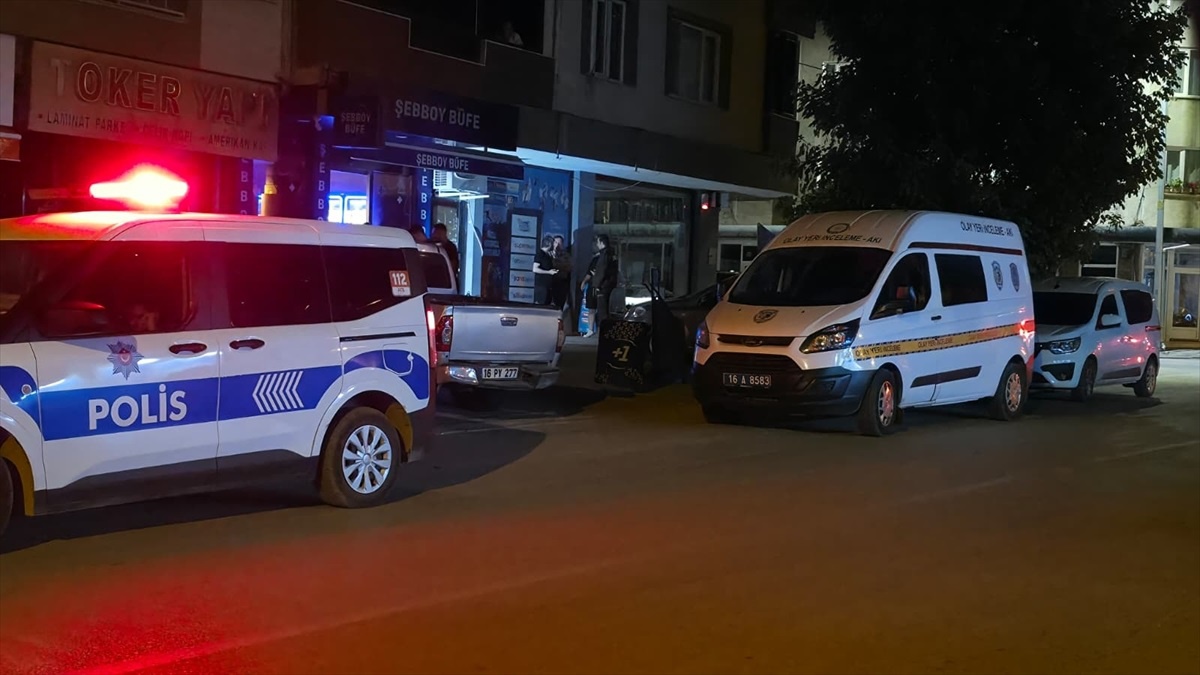 İnegöl\'de İş Yeri Kurşunlandı