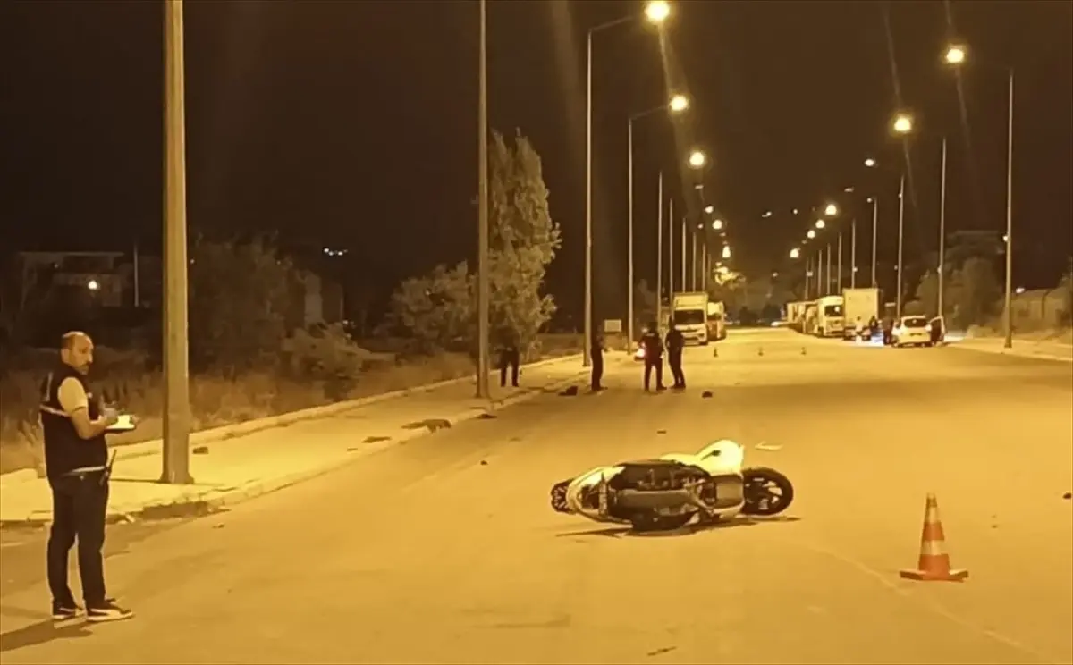 Isparta\'da Motosiklet Kazası: 2 Ölü, 1 Yaralı