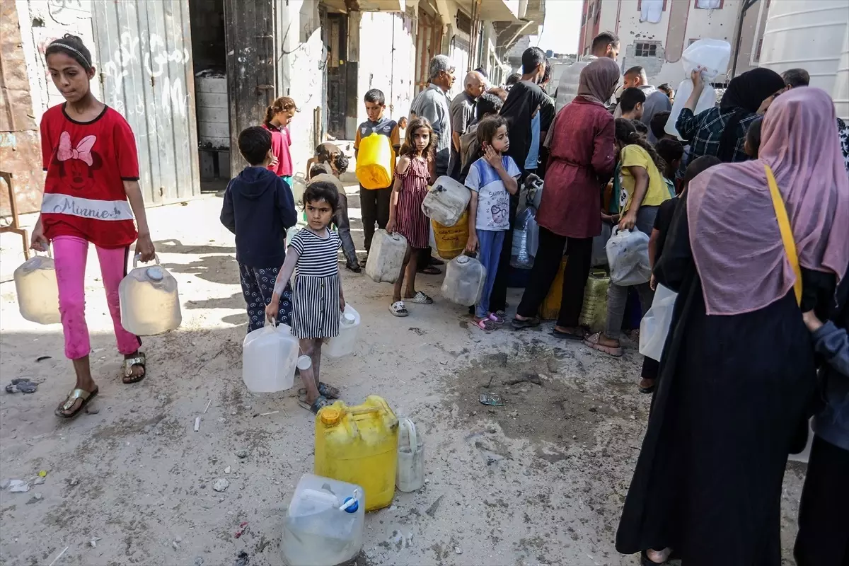 Gazze\'de İnsani Yardım Noktalarına Saldırılar