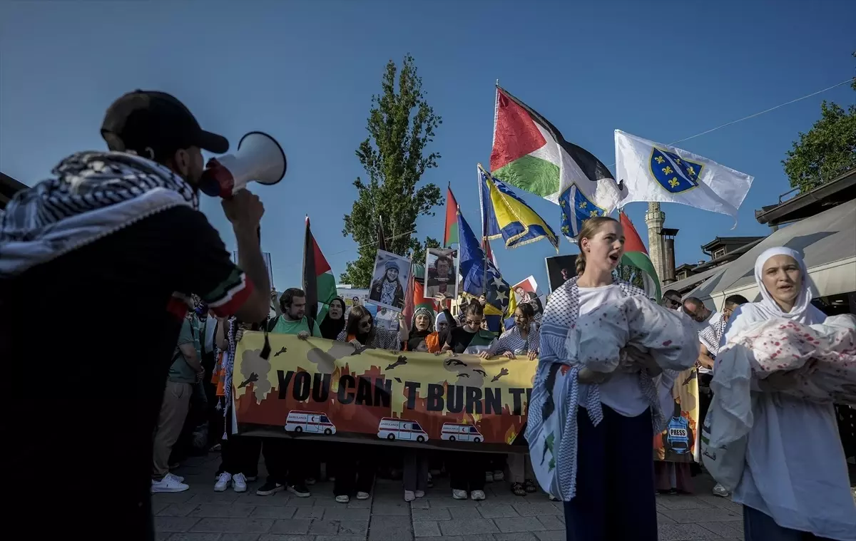 Saraybosna\'da İsrail Saldırıları Protesto Edildi
