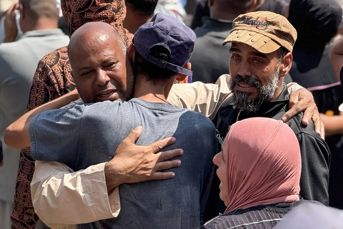 İsrail\'in Gazze\'deki Saldırılarında 76 Filistinli Hayatını Kaybetti