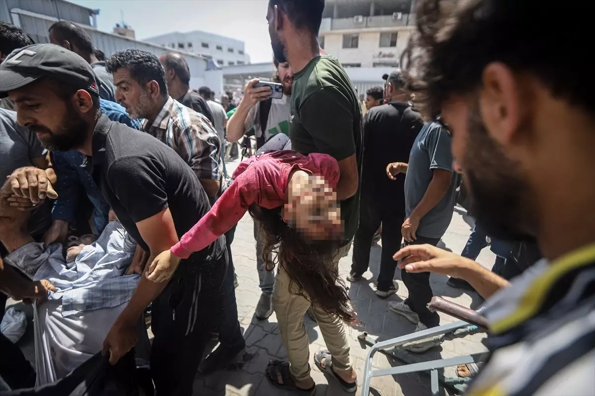 İsrail\'in Gazze\'ye düzenlediği son saldırılarda 52 Filistinli hayatını kaybetti