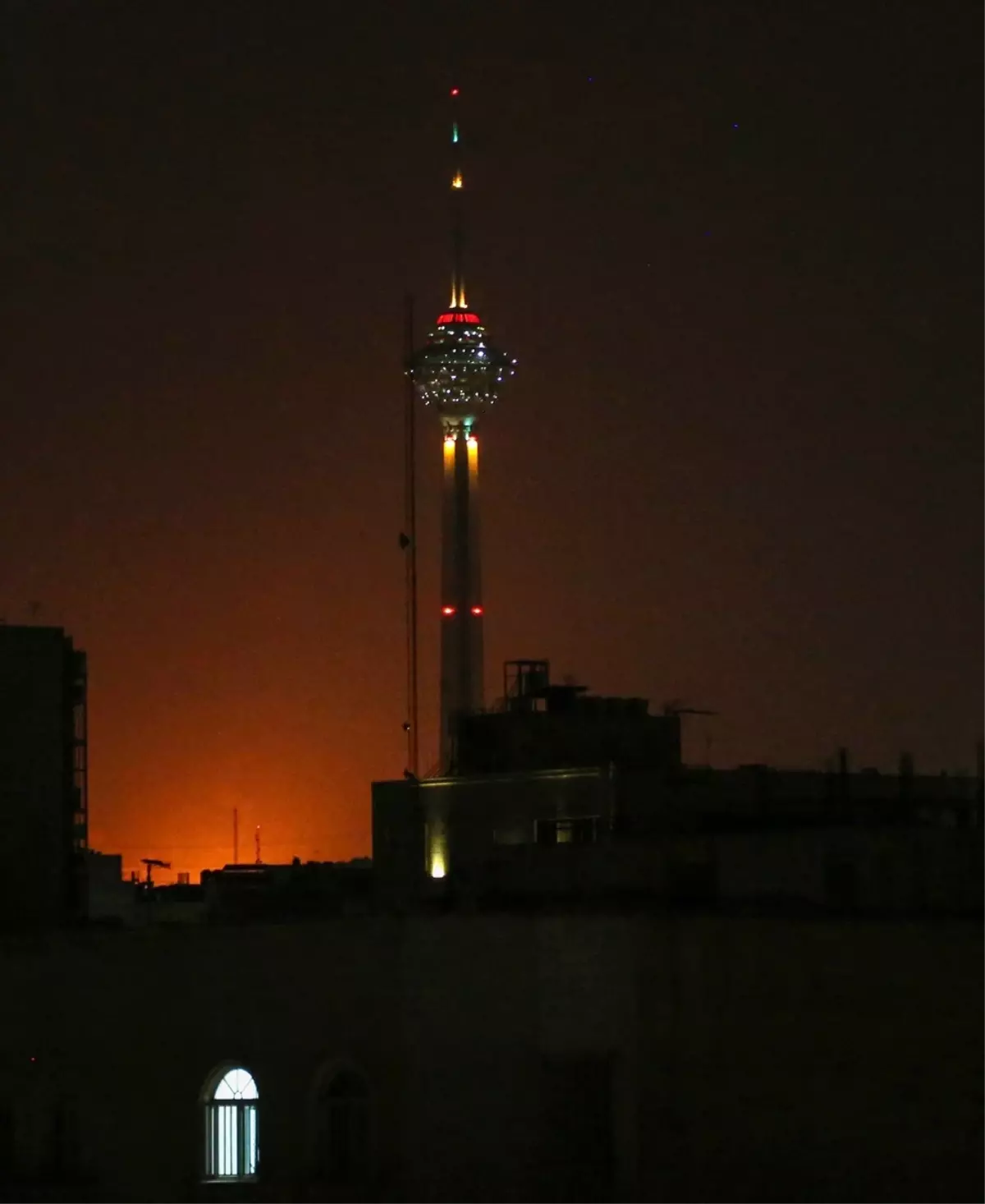 İsrail Tahran\'a Saldırdı