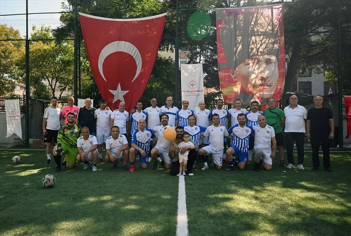 Kanseri Yenen Yasin\'den Halı Saha Maçı