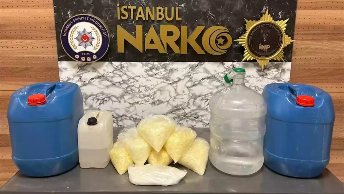 İstanbul\'da Uyuşturucu Operasyonu: 25 Tutuklama