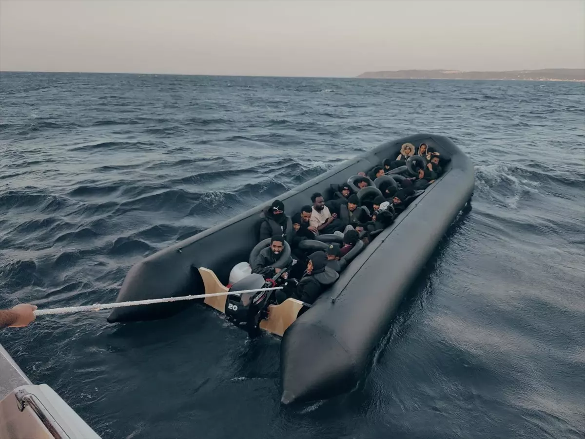 Çeşme Açıklarında 34 Göçmen Kurtarıldı