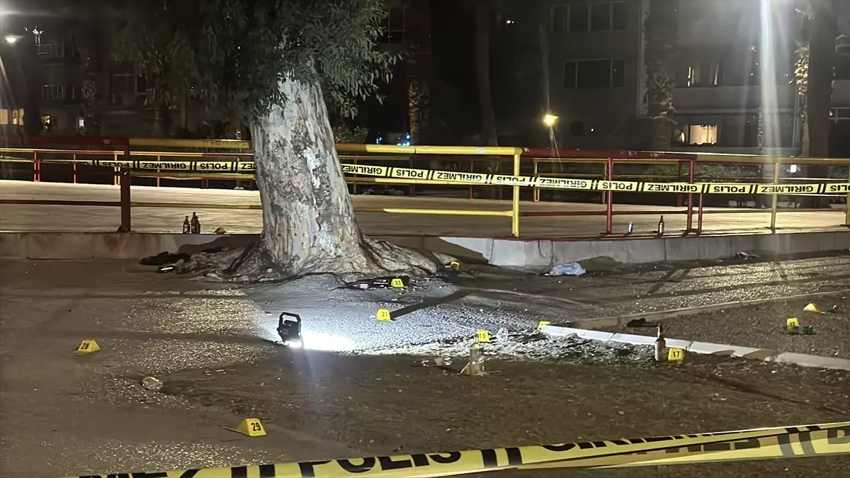 İzmir\'de Silahlı Kavga: 1 Ölü, 6 Yaralı