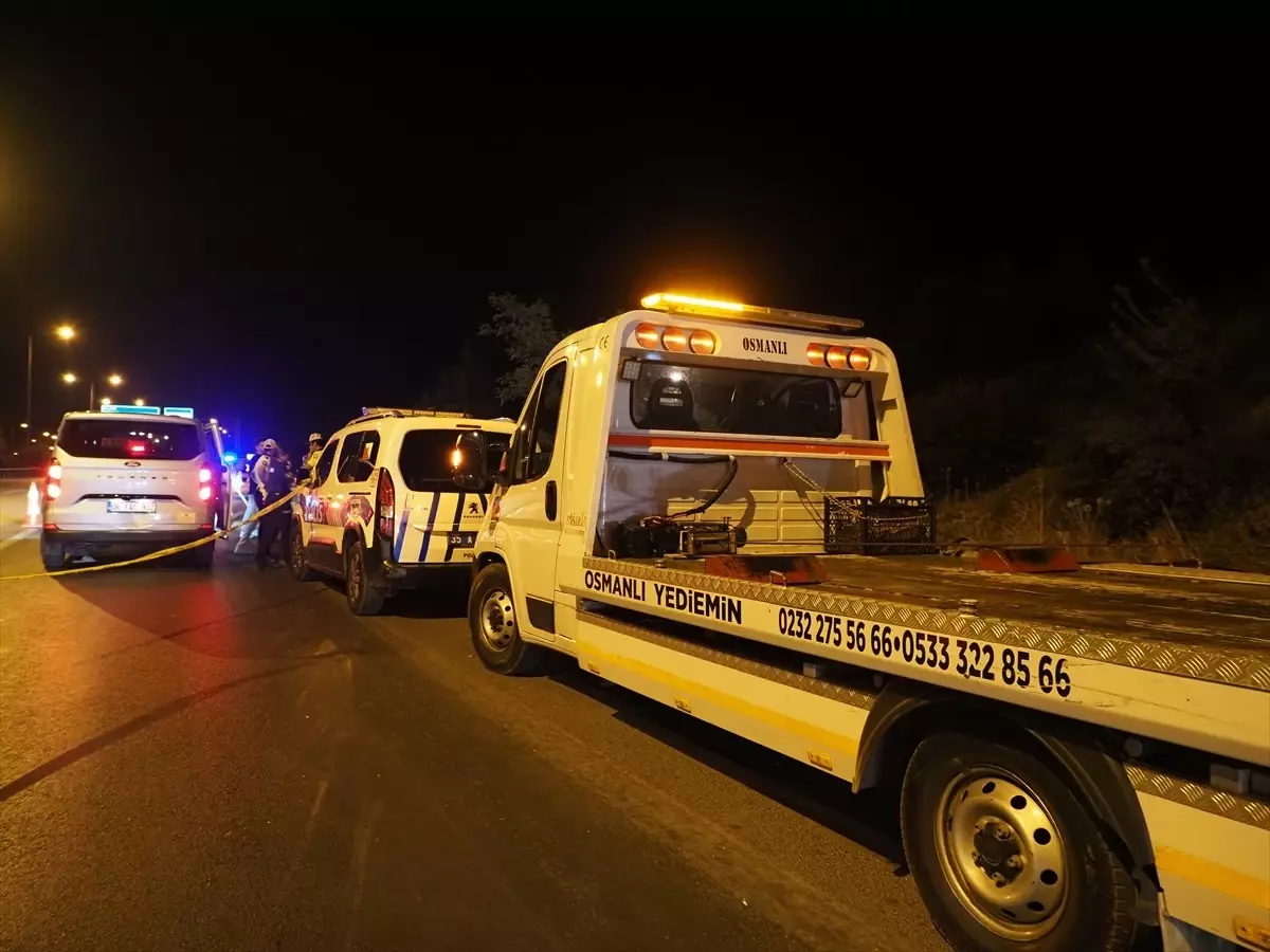 Buca\'da Trafik Kazası: Baba Hayatını Kaybetti, Oğul Yaralı