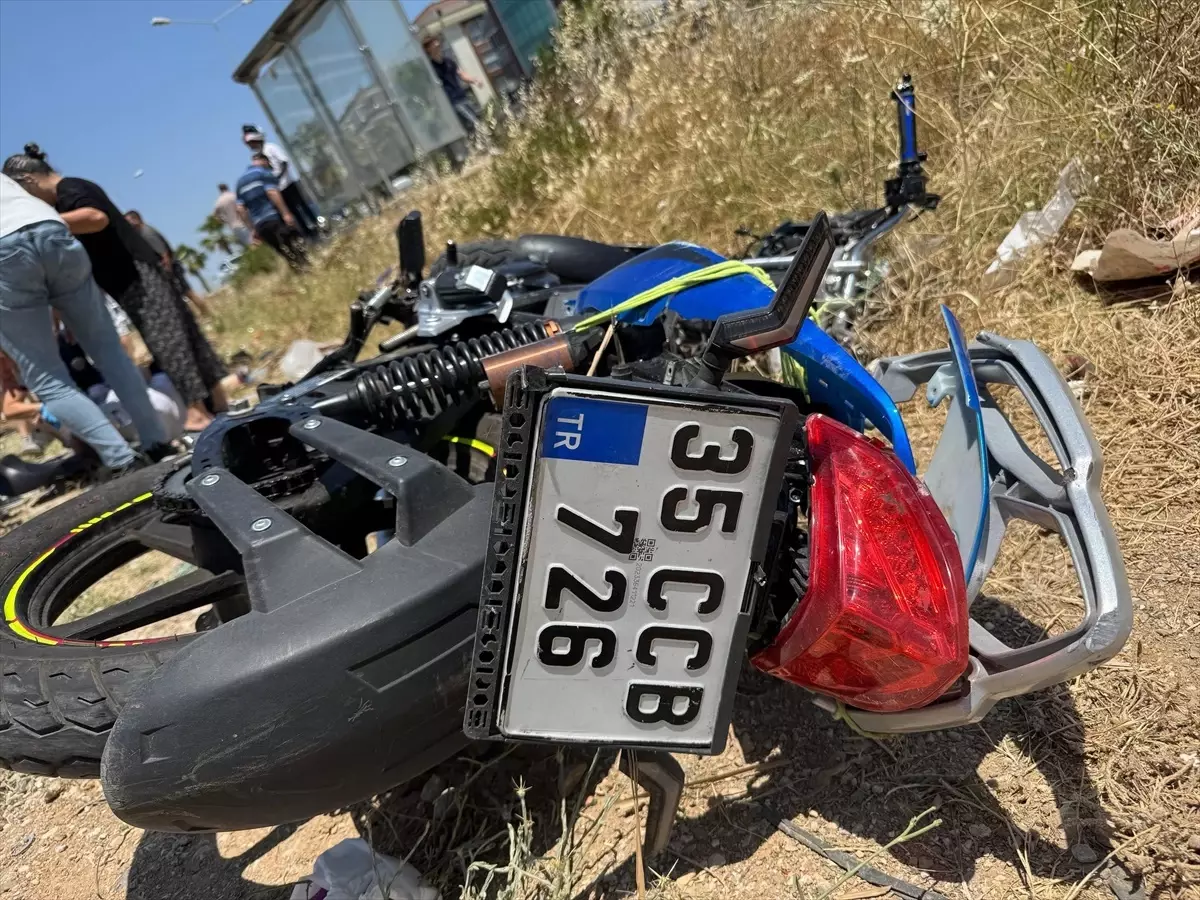 Menderes\'te Motosiklet Kaza Yaptı