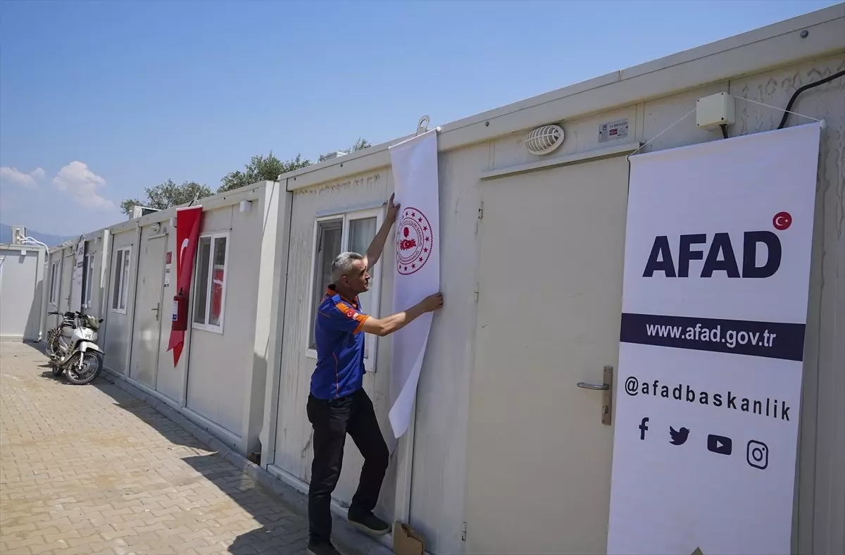 İzmir Yangınından Zarar Görenlere Devlet Desteği