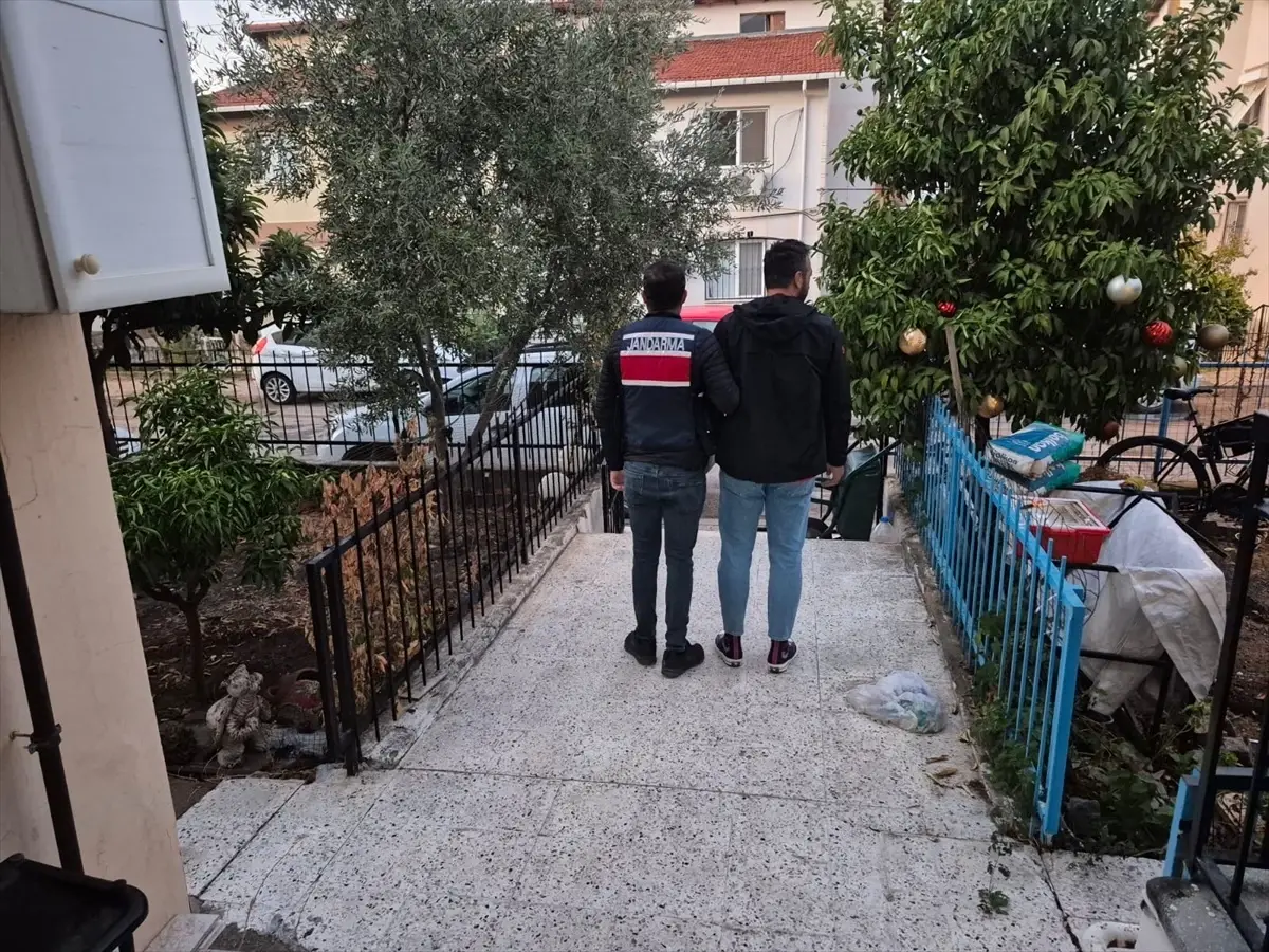 FETÖ Operasyonunda 35 Gözaltı