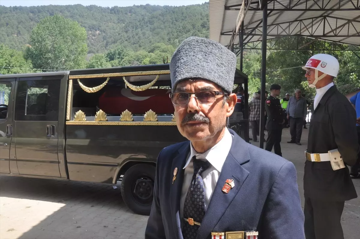 Kıbrıs Gazisi Hüseyin Suluçay Son Yolculuğuna Uğurlandı