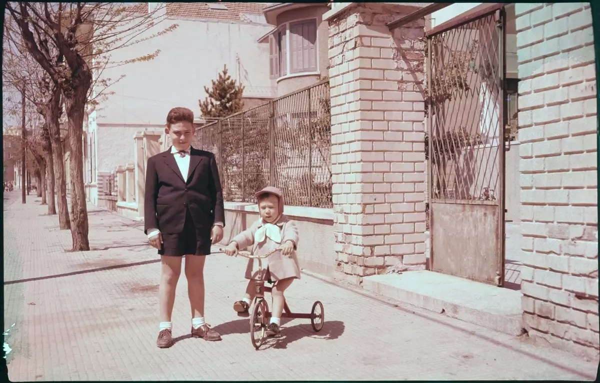 Romano Ailesinin Fotoğraf Arşivi Erişime Açıldı