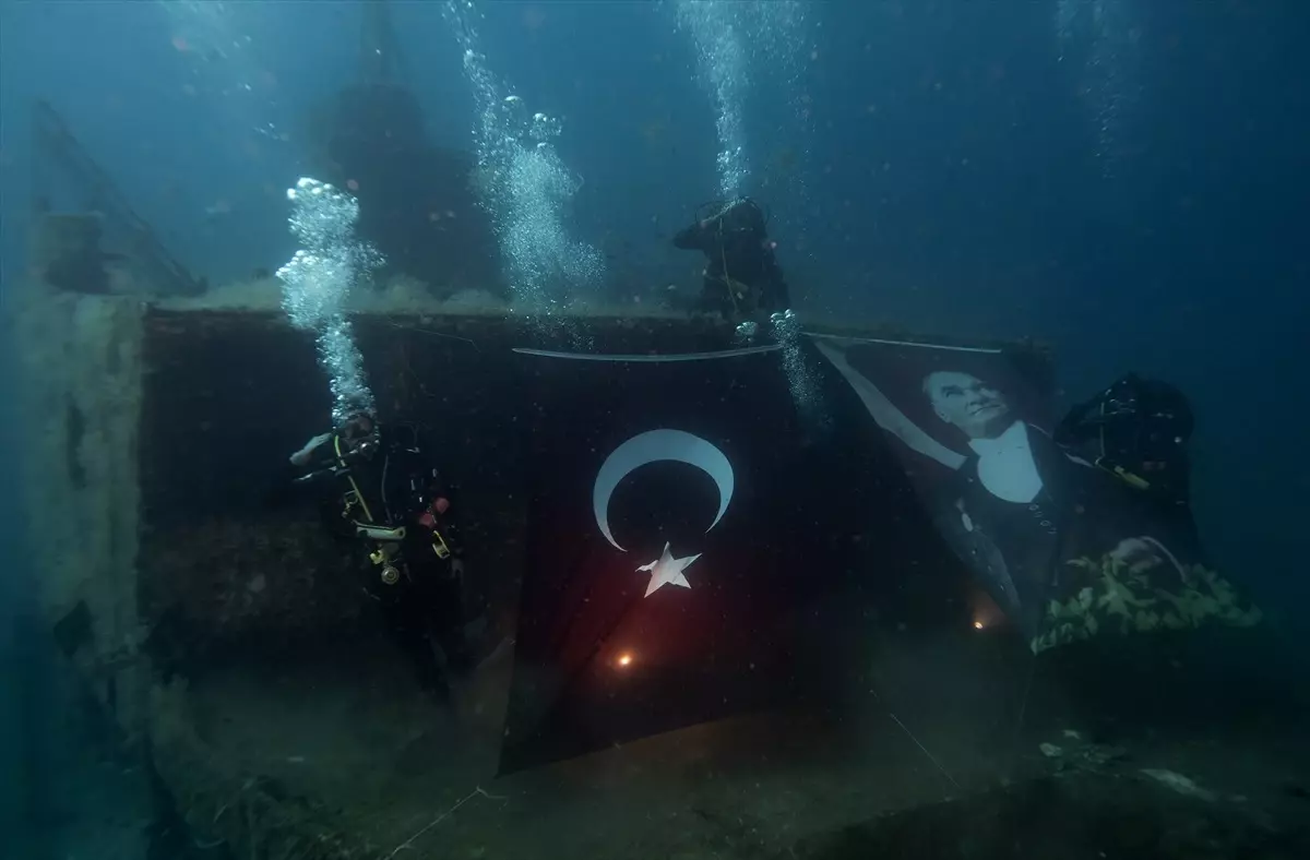 Jandarma 186. Yılını Su Altında Kutladı