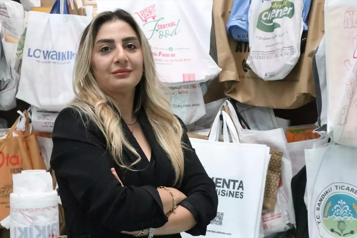 Nihal Aknur\'dan İhracata 3 Milyon Bez Çanta