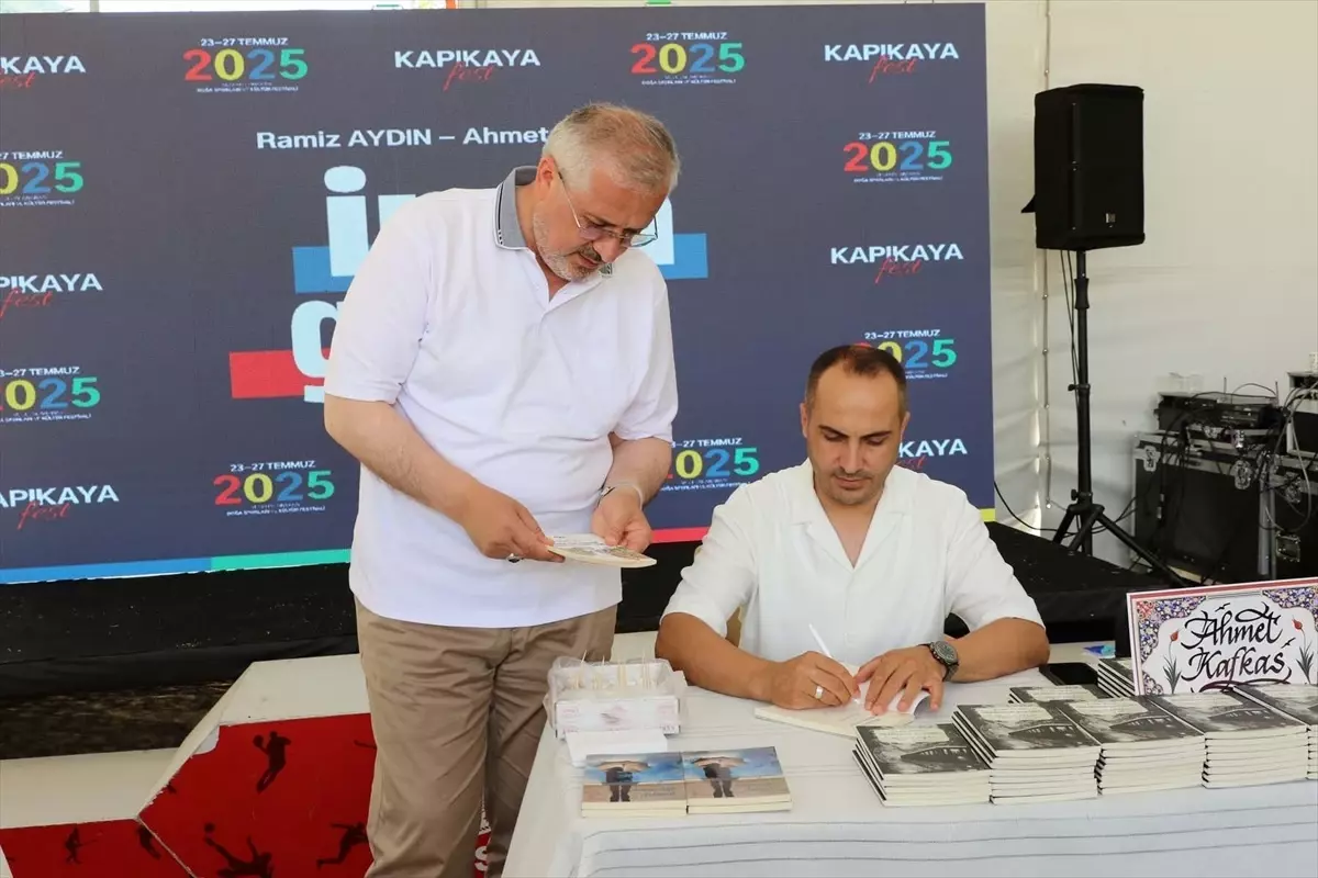 Kapıkayafest\'te İmza Günü Coşkusu