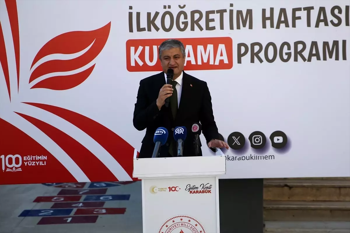 Karabük\'te İlköğretim Haftası Kutlandı