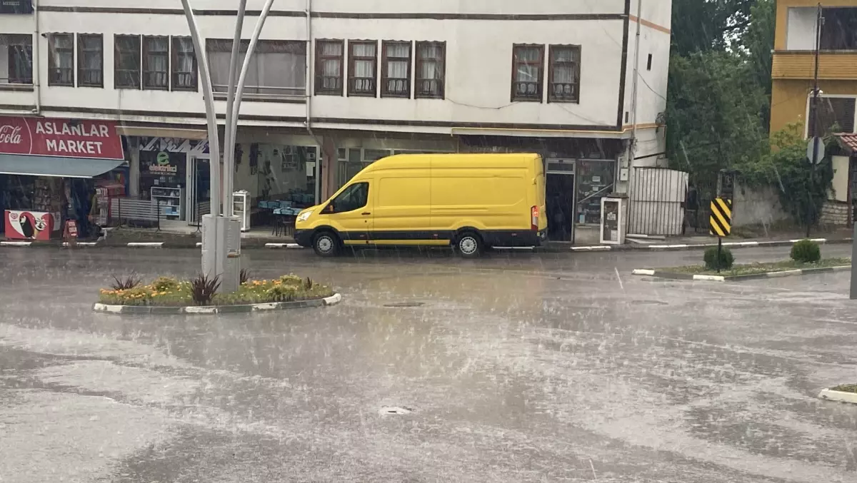 Karabük\'te Şiddetli Yağış ve Rüzgar