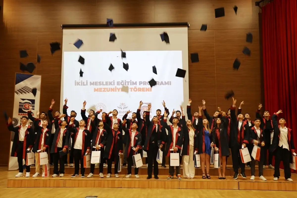 KARDEMİR\'den İlk Mezunlar