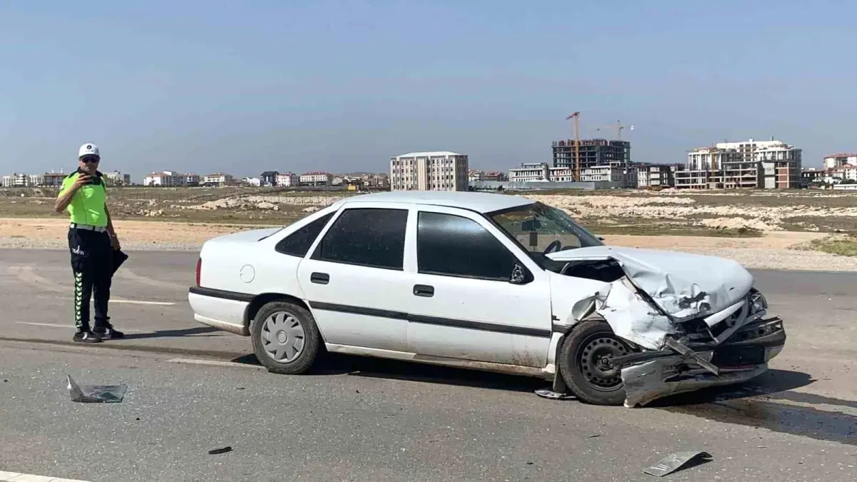 Karaman\'da trafik kazası: 2 yaralı