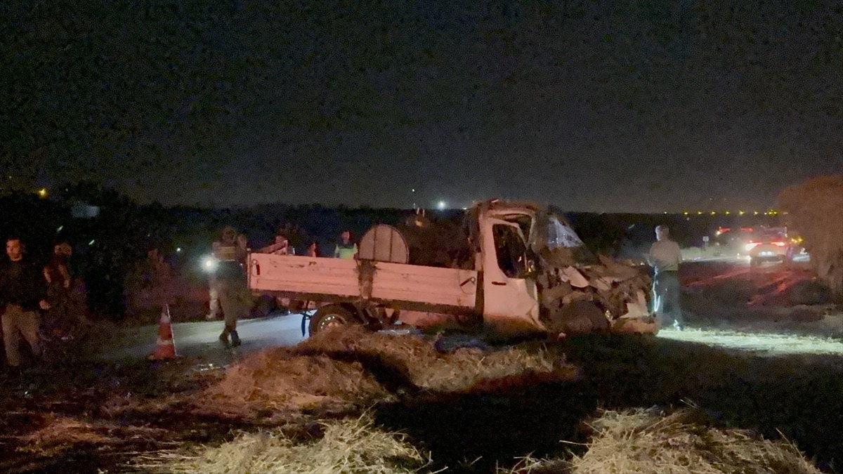 Kars\'ta Trafik Kazası: 1 Ölü, 3 Yaralı