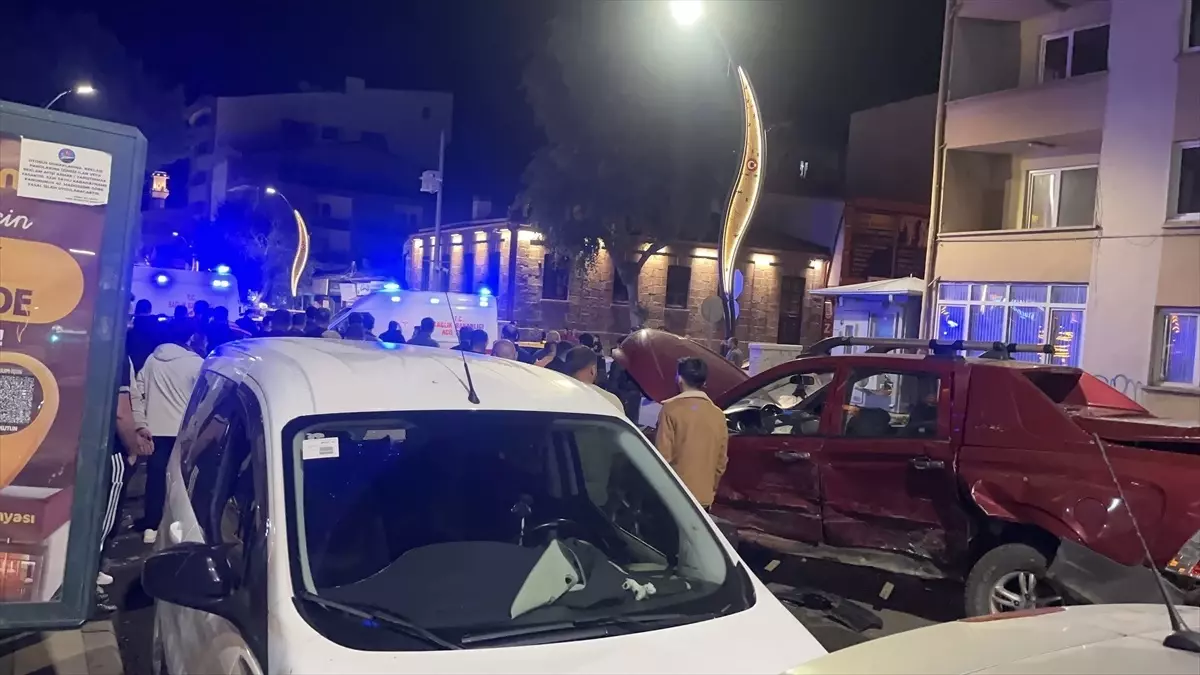 Kars\'ta Zincirleme Trafik Kazası: 4 Yaralı