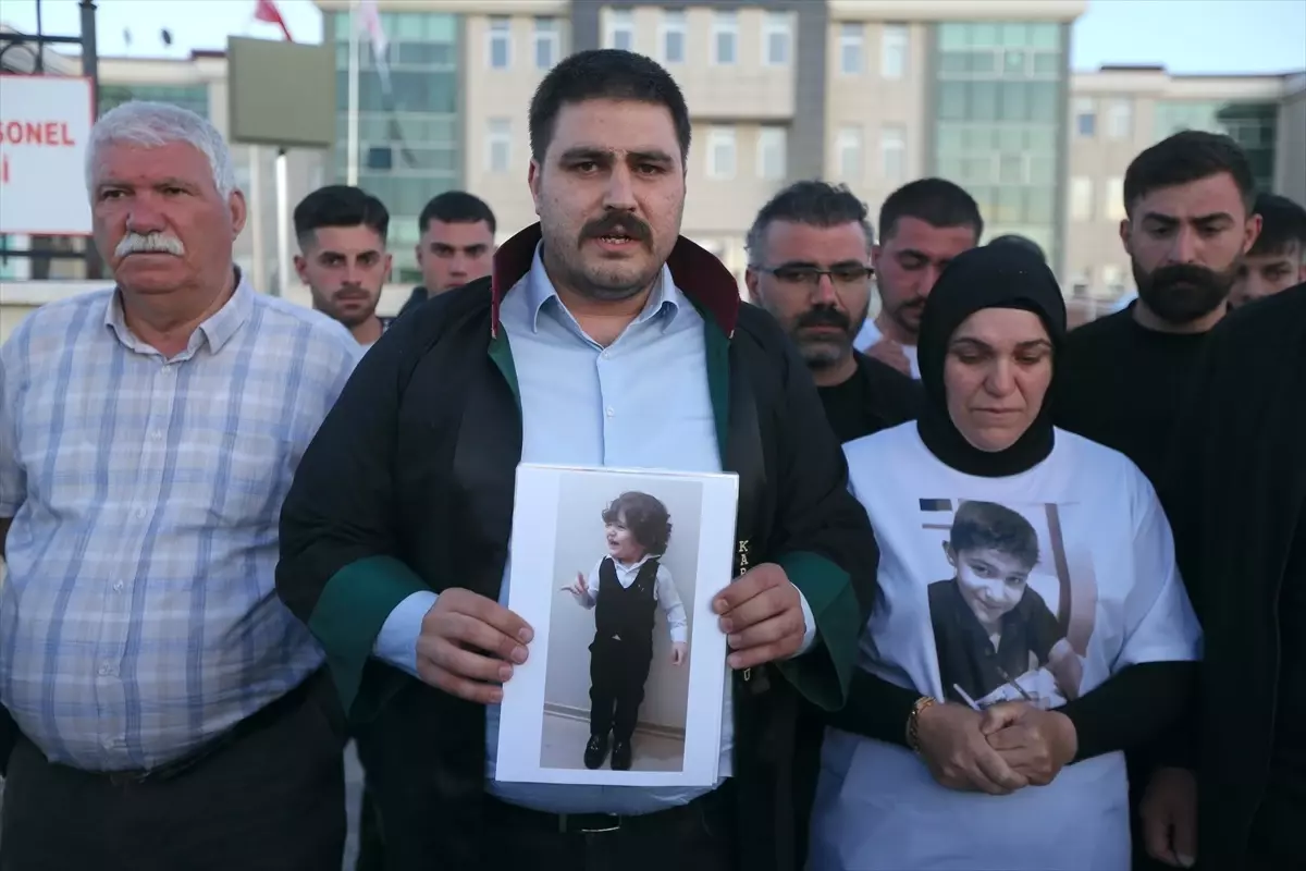 Kars\'ta 6 yaşındaki Çocuğun Ölümü: Sanıklar Yargılanıyor